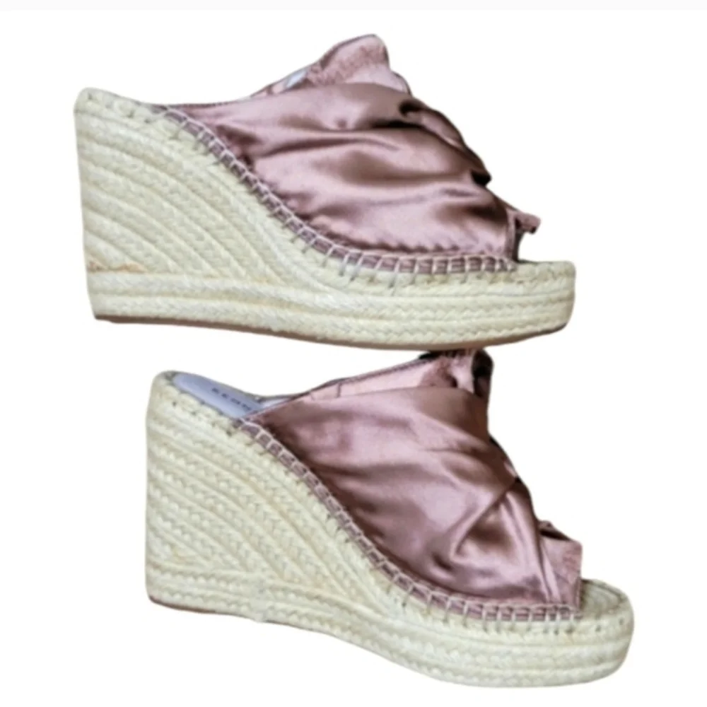 Kenneth Cole New York Odelle 2 Espadrille Wedge Sandals Blush Satin Size 6 NWT